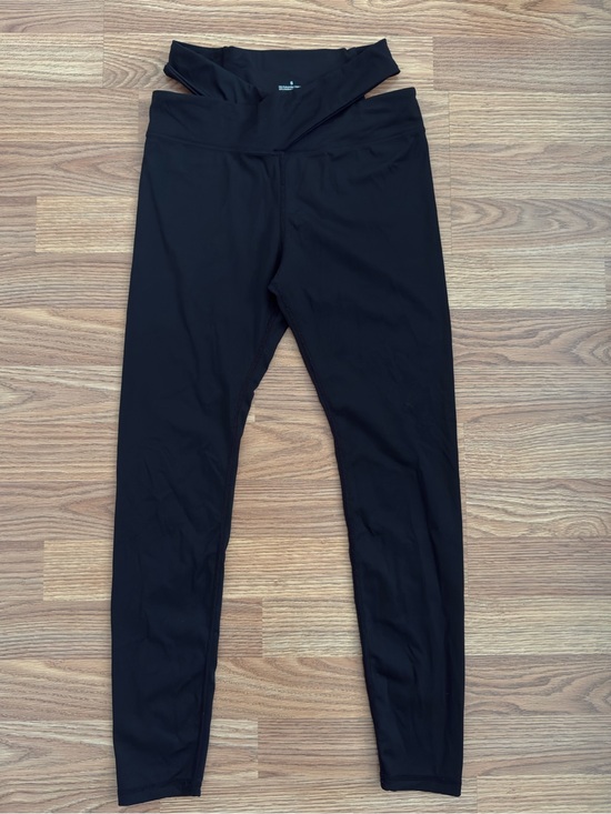 Other Pants - Black Crossover V-Waist Leggings Size Small